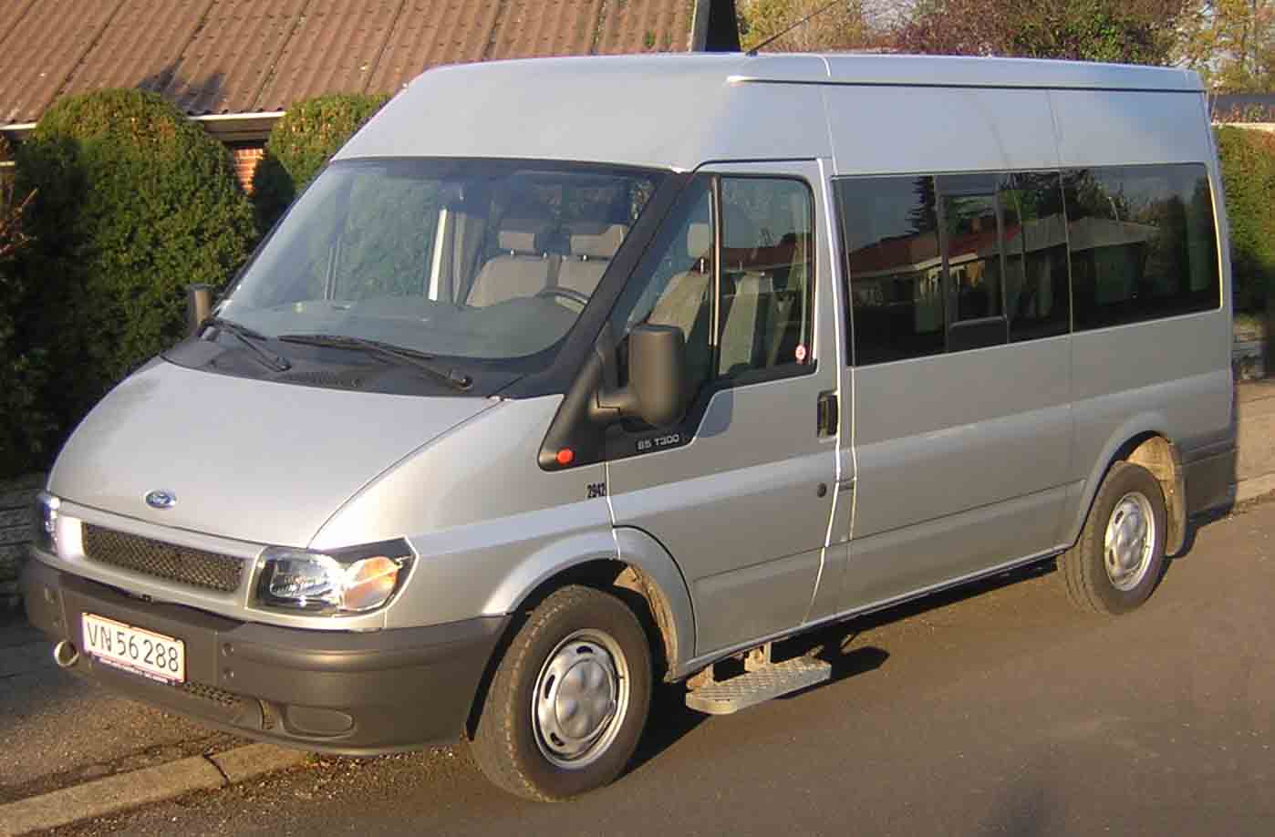 Ford transit xj220 wiki #5